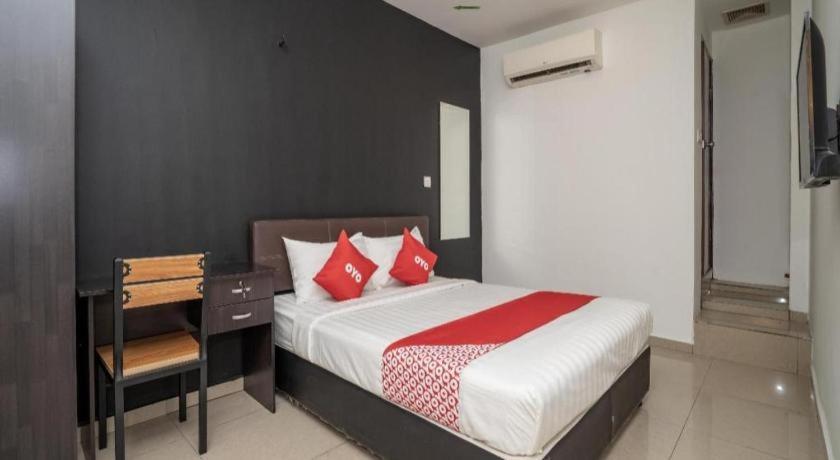 Oyo 1167 Rest And Go Hotel Klang Exterior foto