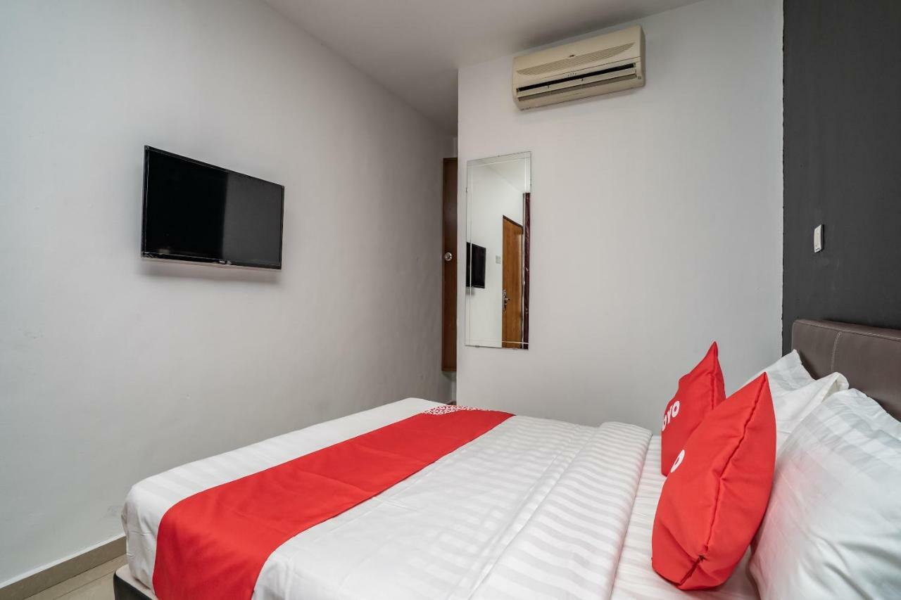 Oyo 1167 Rest And Go Hotel Klang Exterior foto