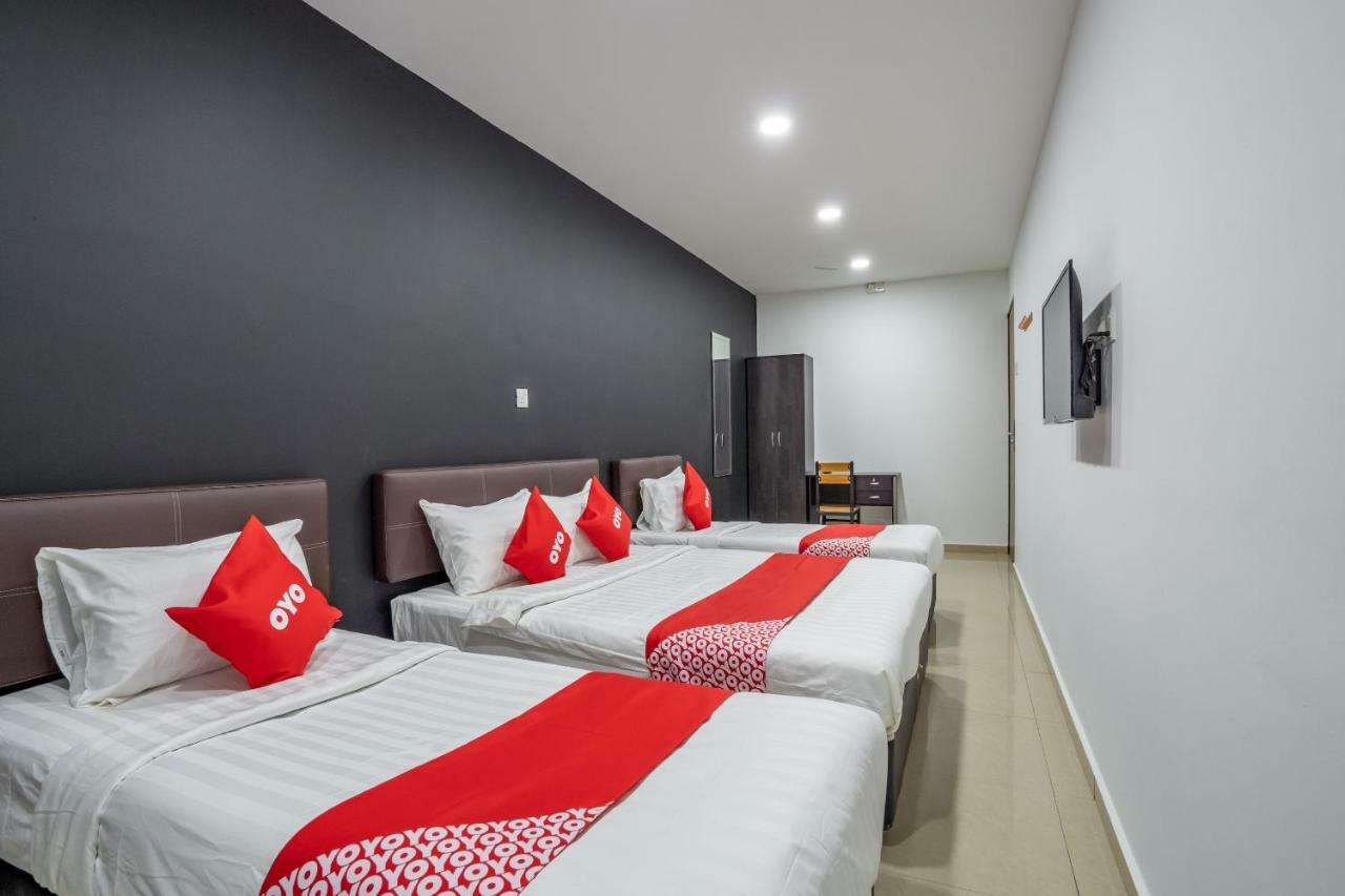 Oyo 1167 Rest And Go Hotel Klang Exterior foto