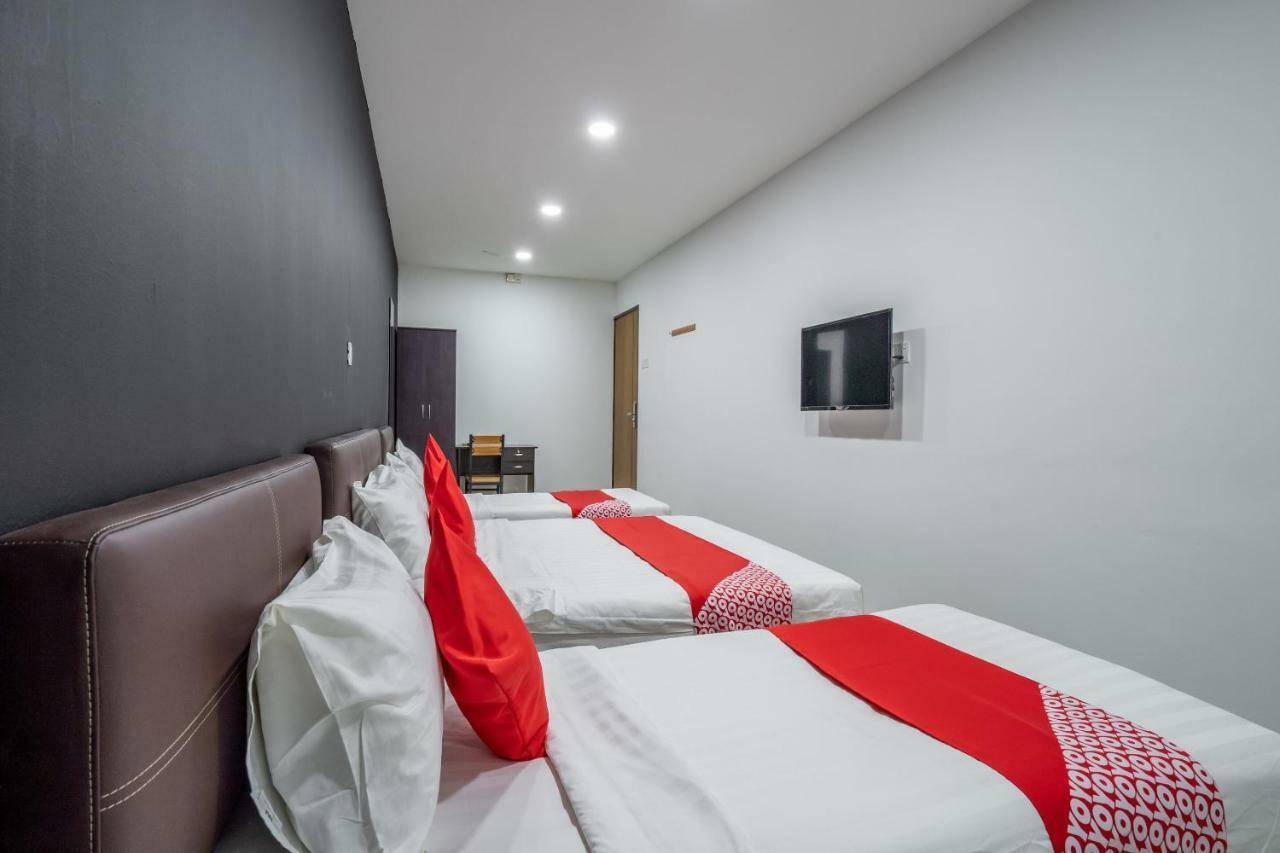 Oyo 1167 Rest And Go Hotel Klang Exterior foto