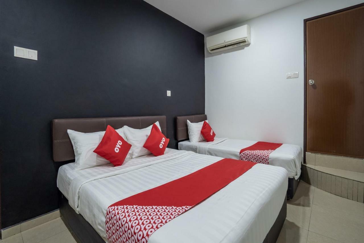 Oyo 1167 Rest And Go Hotel Klang Exterior foto