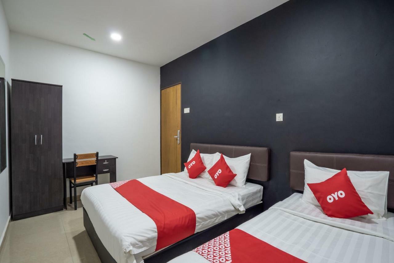 Oyo 1167 Rest And Go Hotel Klang Exterior foto